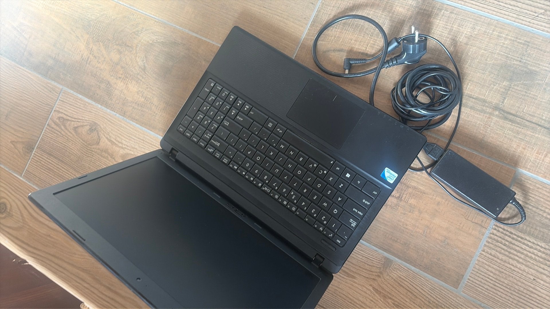 Asus laptop, Ophalen, Zo goed als nieuw