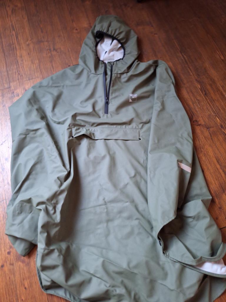 NIEUW regencape Sprayway, Caravanes & Camping, Vêtements de pluie, Enlèvement, Neuf, Poncho de pluie