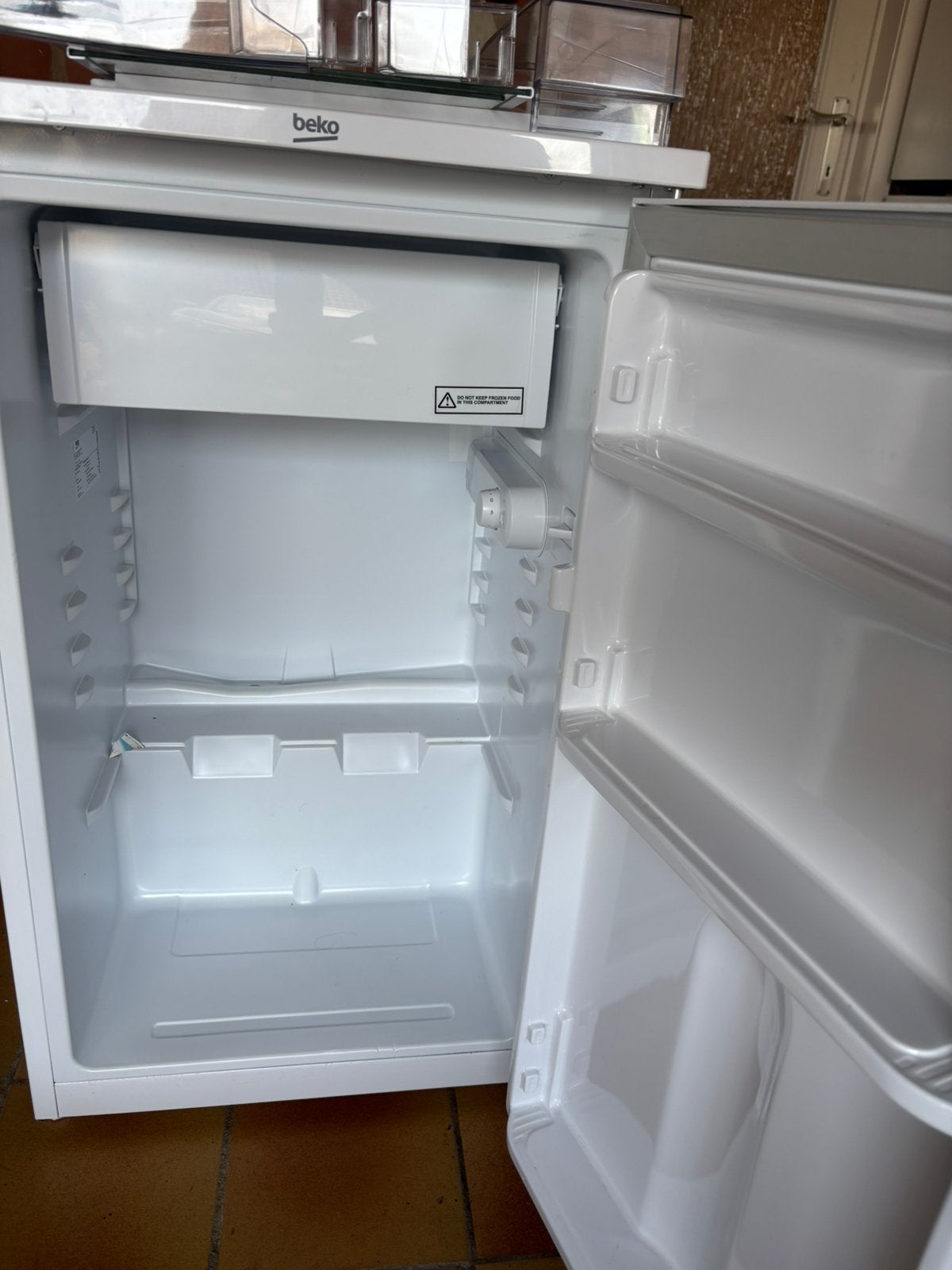 Table Frigo modèle 85 cm de haut, Electroménager, Enlèvement, Comme neuf