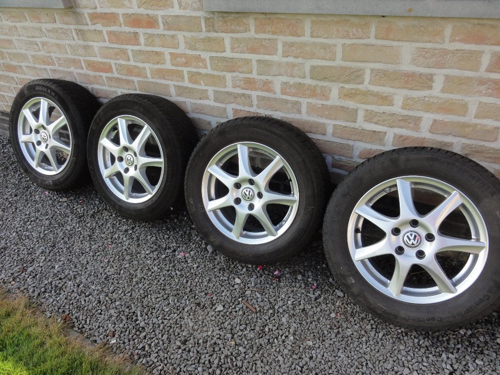 winterbanden Continental op velg voor VW Golf of T-Roc, Auto-onderdelen, Ophalen, Gebruikt, 16 inch, Banden en Velgen