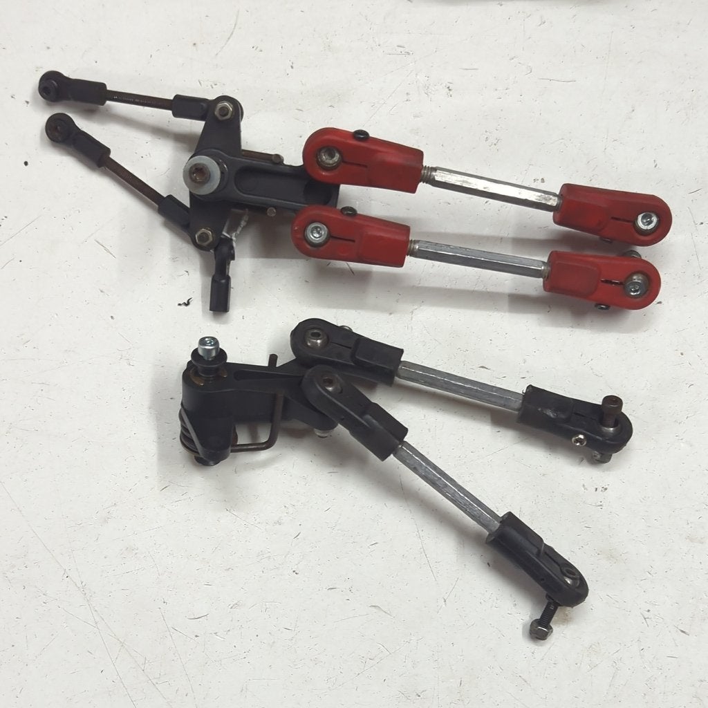 FG 2wd servosavers / stuursystemen (Marder Baja Monstertruck, Enlèvement ou Envoi, Utilisé, Autres échelles, Pièce
