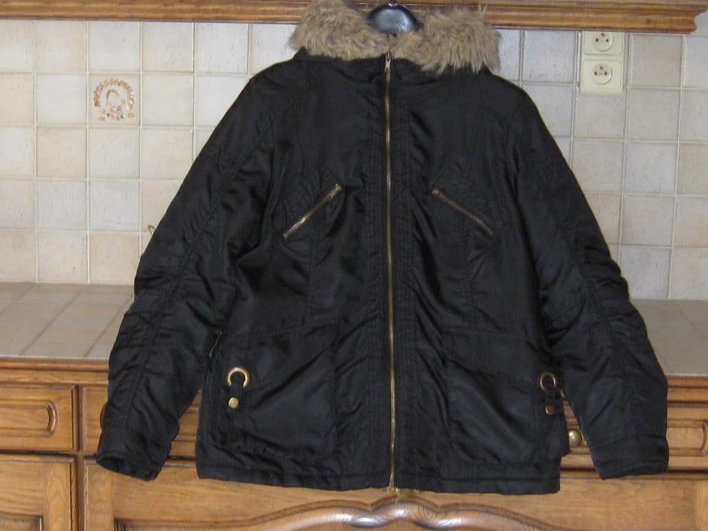 Damesjas maat M, Kleding | Dames, Jassen | Winter, Zo goed als nieuw, Ophalen, Maat 38/40 (M), Yessica