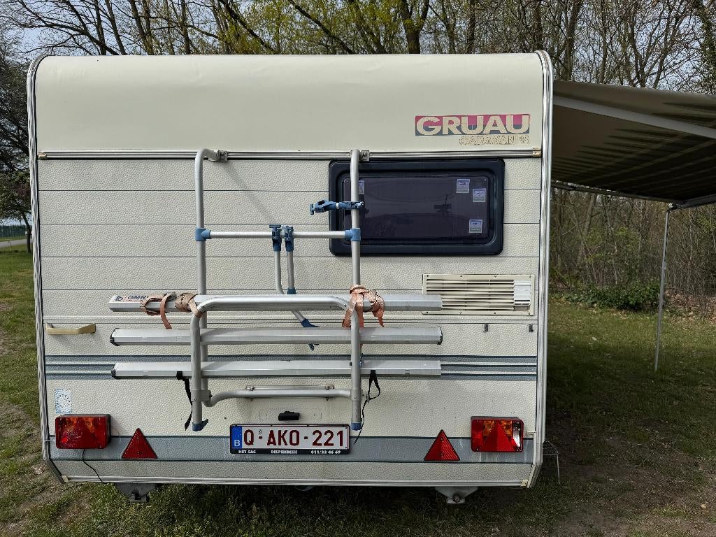 CARAVAN, Caravanes & Camping, Caravanes, Jusqu'à 4, Poêle, 4 à 5 mètres, 750 - 1000 kg