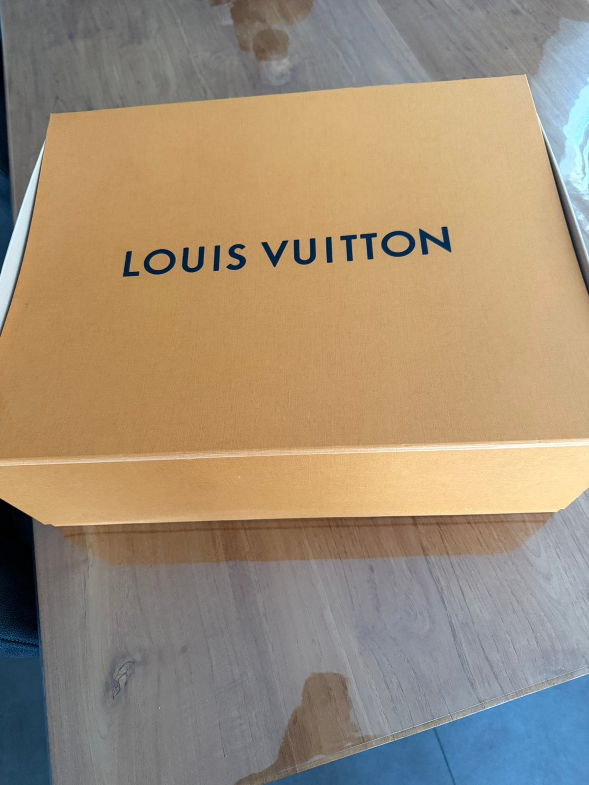 Louis vuitton doos, Ophalen, Zo goed als nieuw