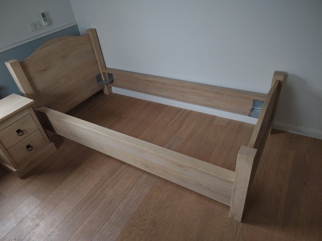 Gratis af te halen eenpersoonsbed +nachttafel, Ophalen, 90 cm, Eenpersoons, Bruin