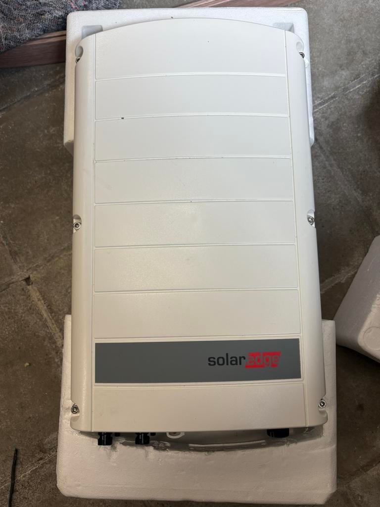 Solar edge SE 12.5k omvormer, Bricolage & Construction, Panneaux solaires & Accessoires, Enlèvement, Comme neuf