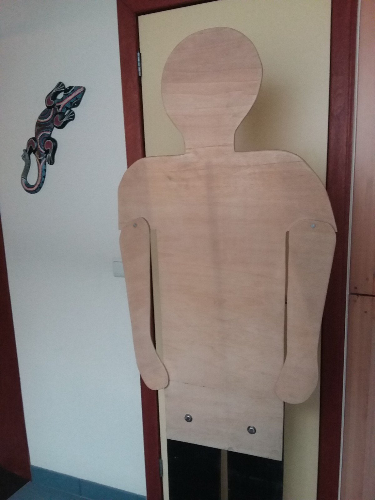Houten aankleedpop, Carnaval, Paashaas, Sint,...Klas? €10, Ophalen, Gebruikt, Taal en Lezen