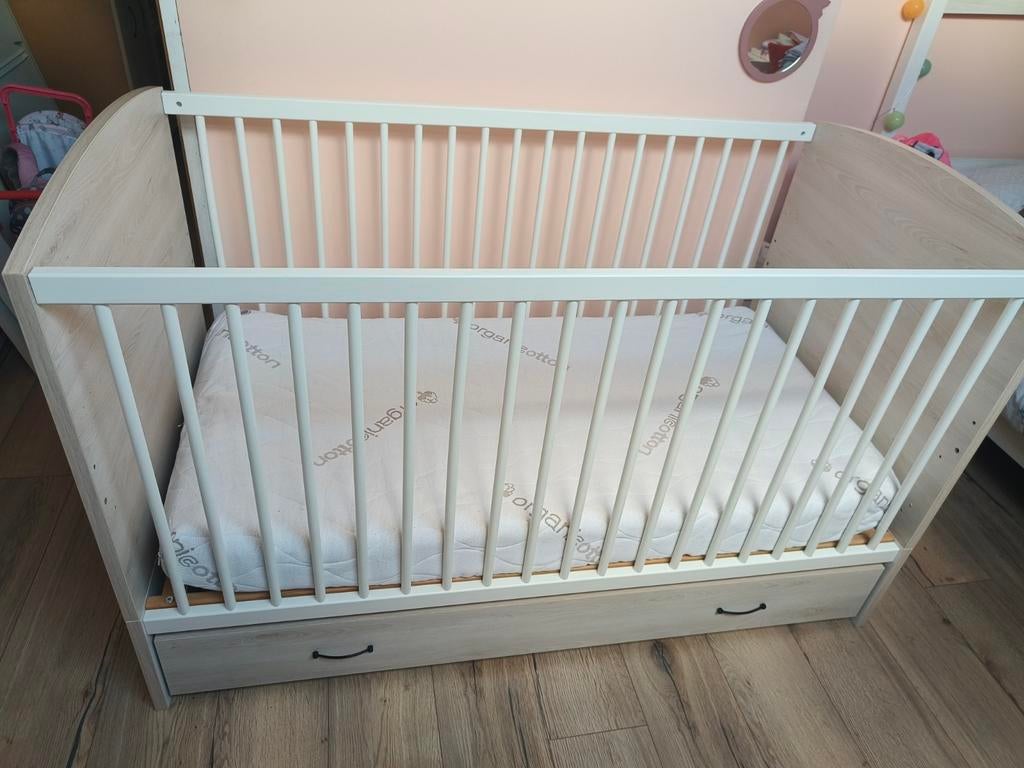 Chambre bébé complète, Enlèvement