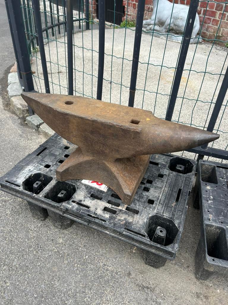 Zeer mooi aambeeld van 63 kg., Ophalen, Gebruikt