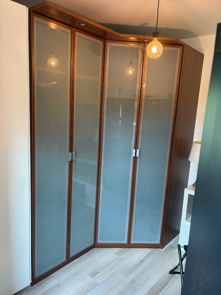 Kleerkast hoekkast v ikea, Huis en Inrichting, Ophalen, Overige materialen, Met deur(en), Gebruikt