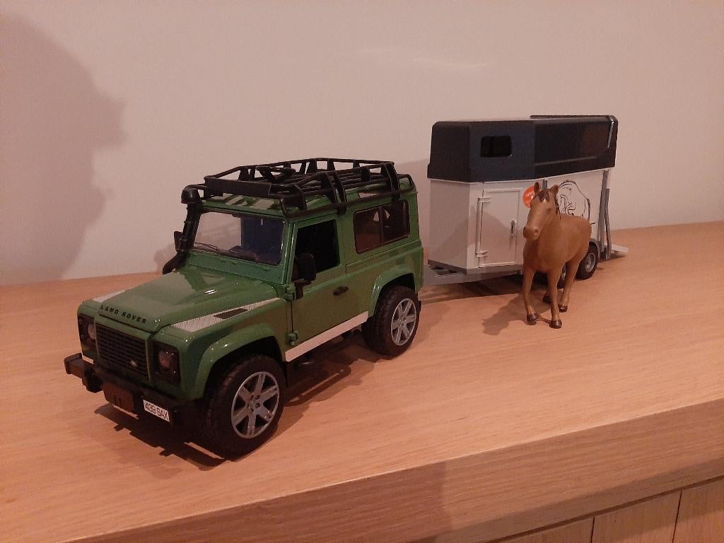 Bruder land rover (paardenaanhanger is verkocht), Ophalen, Zo goed als nieuw