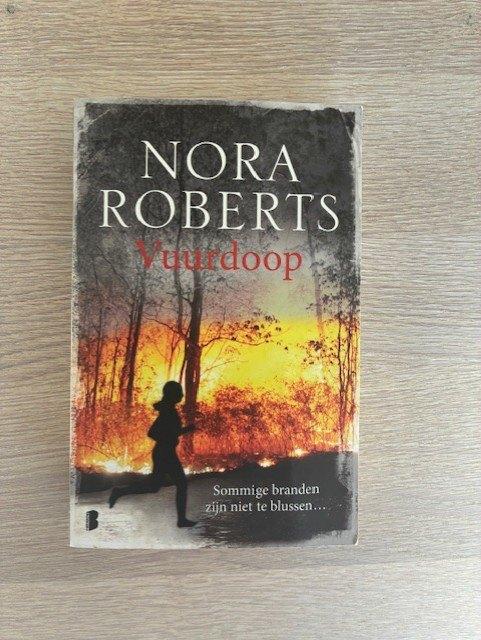 Vuurdoop - Nora Roberts, Envoi, Comme neuf, Nora Roberts, Belgique