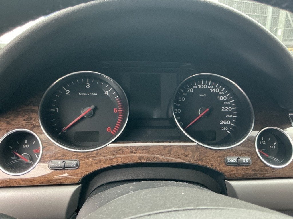 INSTRUMENTS DE BORD Audi A8 (D3) (|4E0920901X|), Auto-Union-Straße  1,
85057  Ingolstadt, DE, Info@audi.de, Audi, Utilisé