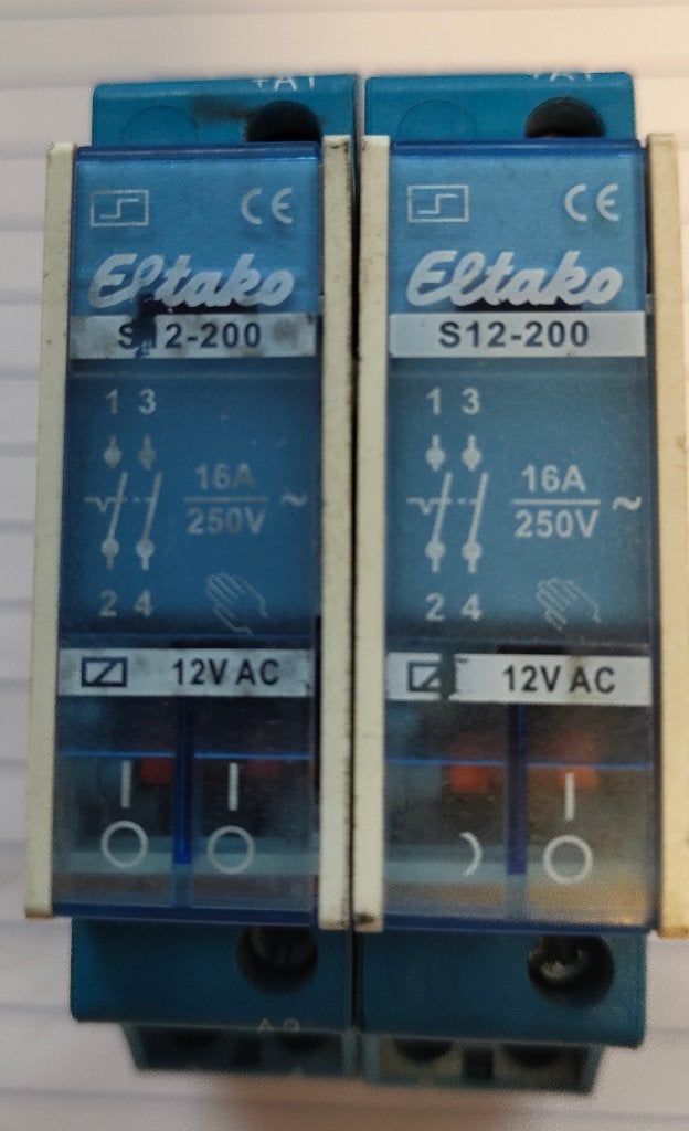 Eltako teleruptor 2p 250v - 12v spoelspanning, Hobby en Vrije tijd, Elektronica-componenten, Ophalen of Verzenden, Gebruikt