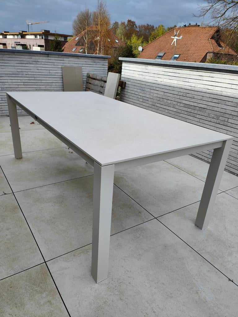 Tuintafel bois le duc, Ophalen, Zo goed als nieuw, Rechthoekig