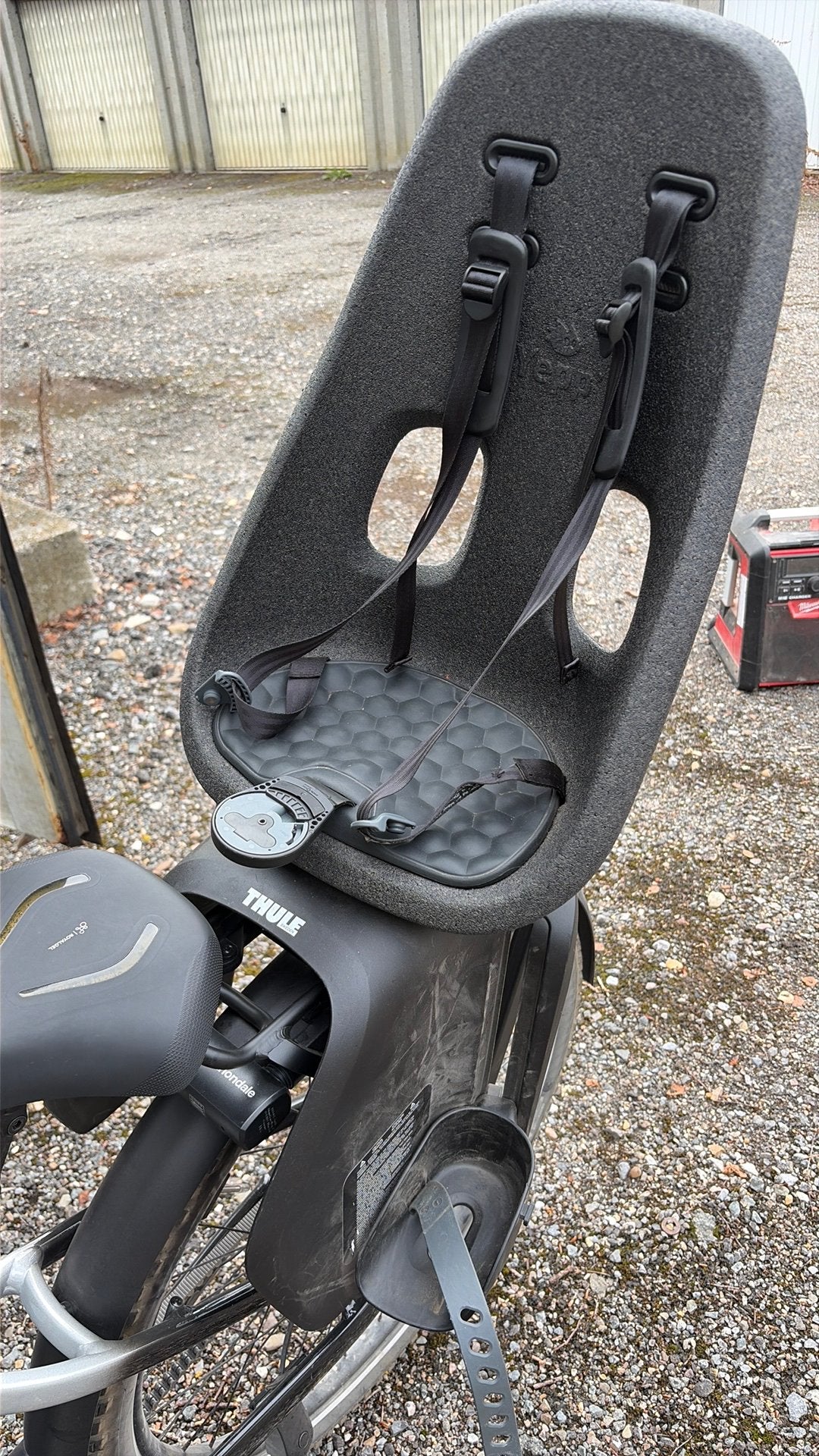 Fietsstoel Thule, Ophalen, Gebruikt, Achterzitje, Voetsteuntjes