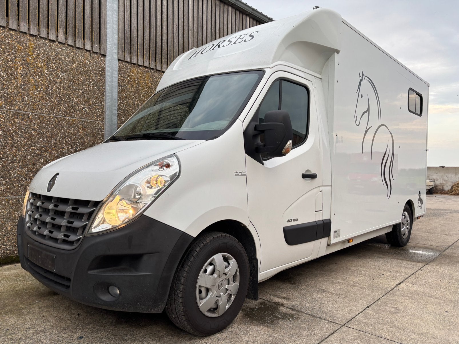 Paardencamionette Renault in nieuwstaat amper 73.000km, Dieren en Toebehoren, Ophalen, Zo goed als nieuw