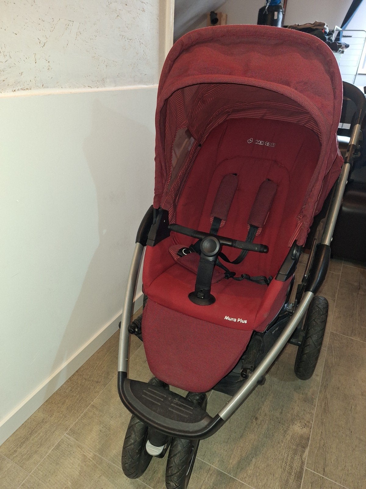 Maxi Cosi Mura Plus rood, Ophalen, Regenhoes