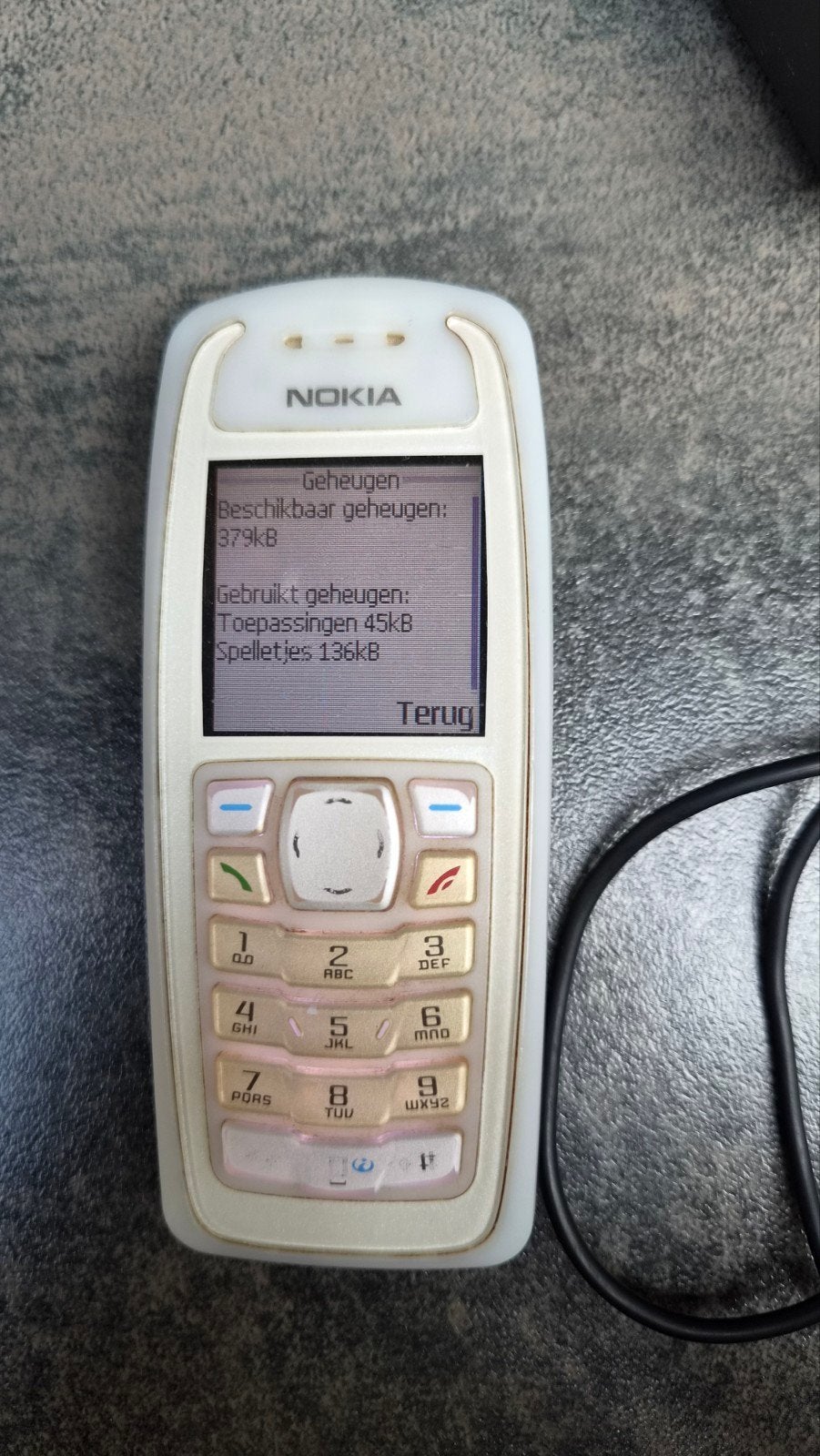 Nokia 3100 Aan/uit knop kapot, maar nog te bedienen, Télécoms, Enlèvement ou Envoi, Classique ou Candybar, Clavier physique, Utilisé