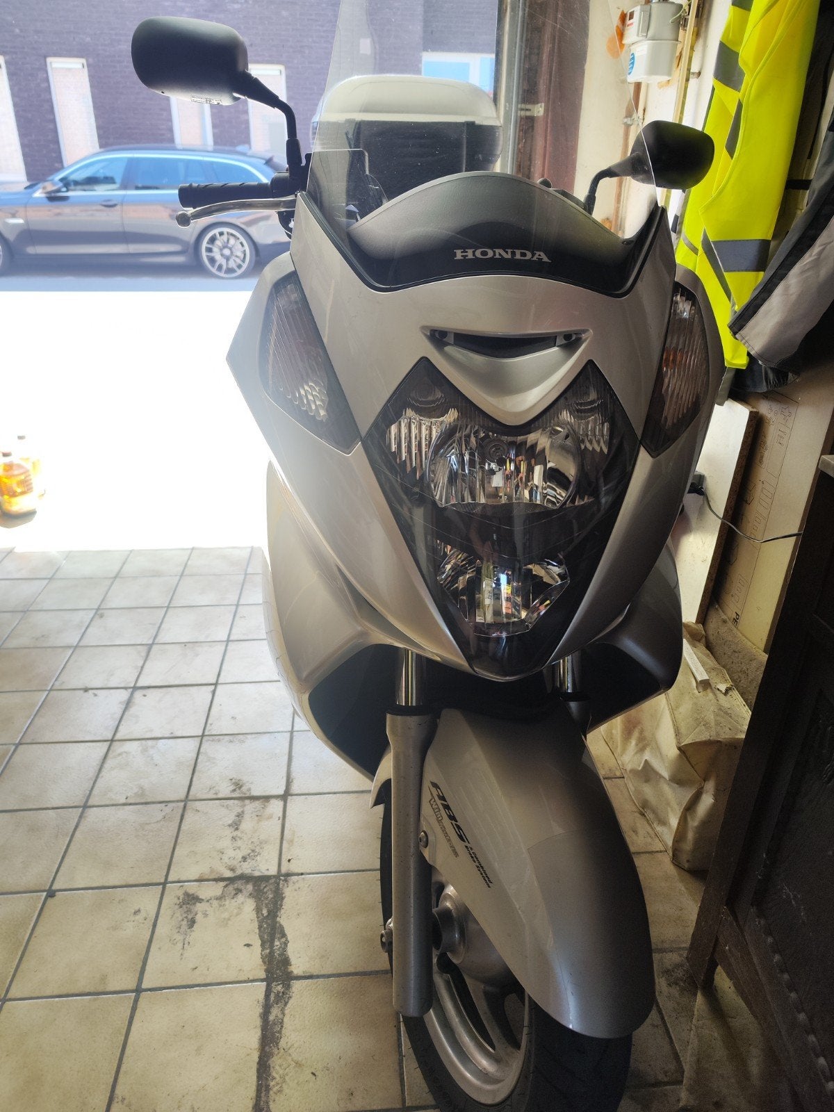 Honda silver wing 600 ABS, Motos, Motos | Honda, Particulier, Scooter, plus de 35 kW, Permis Moto A, ABS, Automatique, Occasion