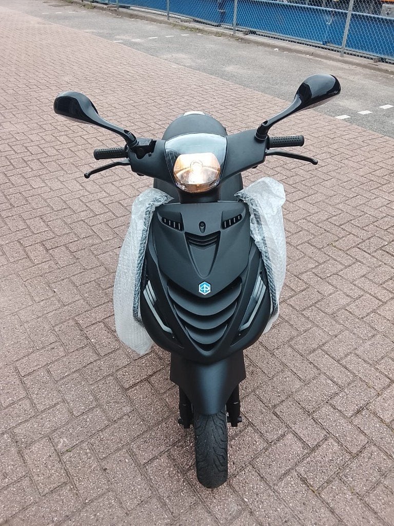 Piaggio Zip 4T B-klasse Mat Zwart | Full LED | Garantie ✅, Fietsen en Brommers, Ophalen of Verzenden, Zo goed als nieuw