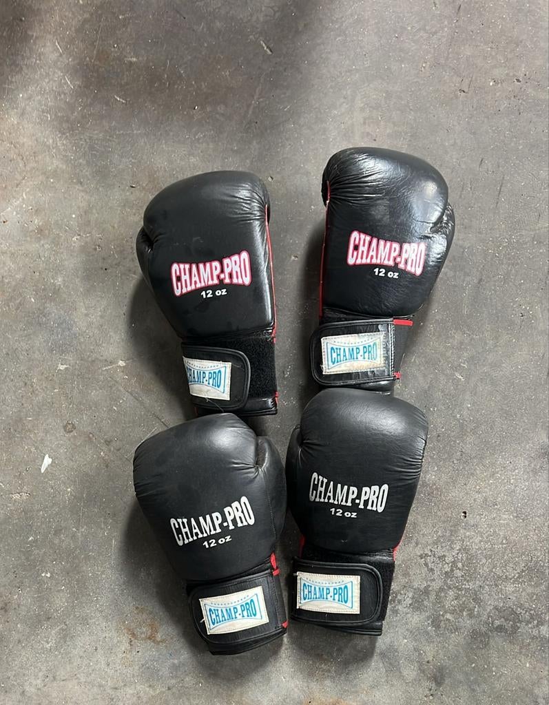 Boxbal plus handschoenen, Sport en Fitness, Vechtsporten en Zelfverdediging, Ophalen