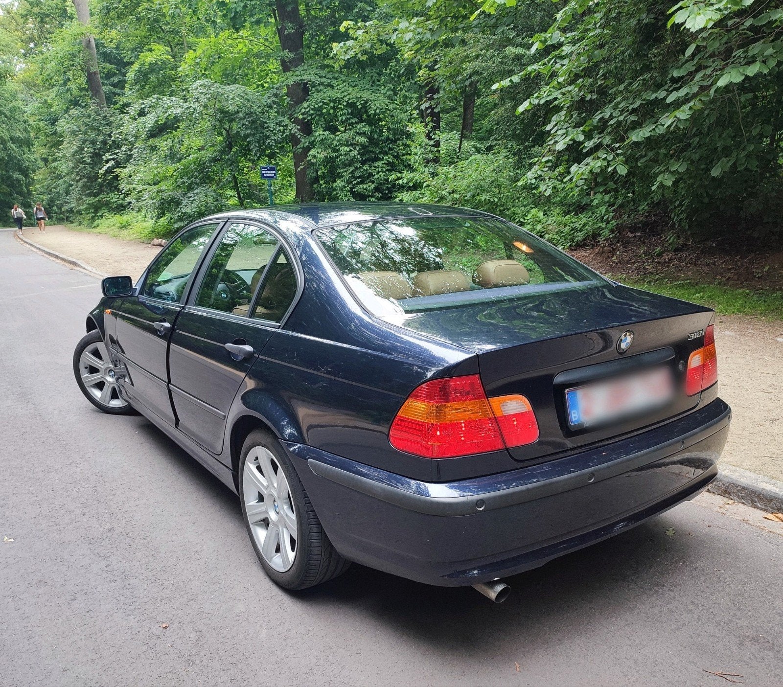 BMW 318i E46 2.0 essence, manuelle, cuir, airco, Facelift, Achterwielaandrijving, 1995 cc, Beige, 4 cilinders