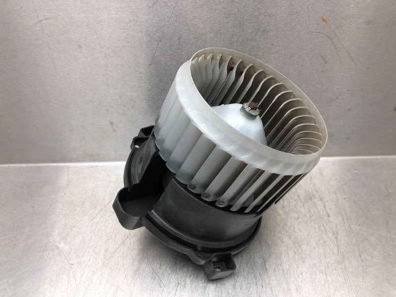 VENTILATEUR RADIATEUR MOTEUR Colt (Z2 / Z3) (|1736006902|), Utilisé, Mitsubishi