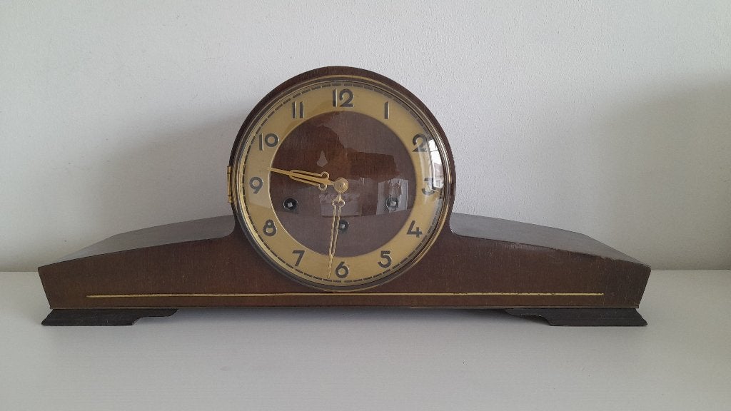 Vintage tafelklok (ca jaren 1940-50), Enlèvement