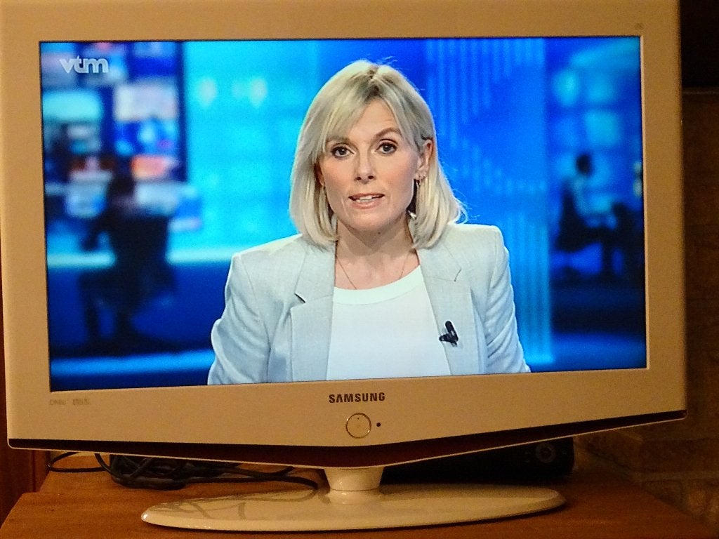 Mooie witte Samsung tv afm 80 x 54 cm geen koerier, Audio, Tv en Foto, Ophalen, Zo goed als nieuw, Samsung