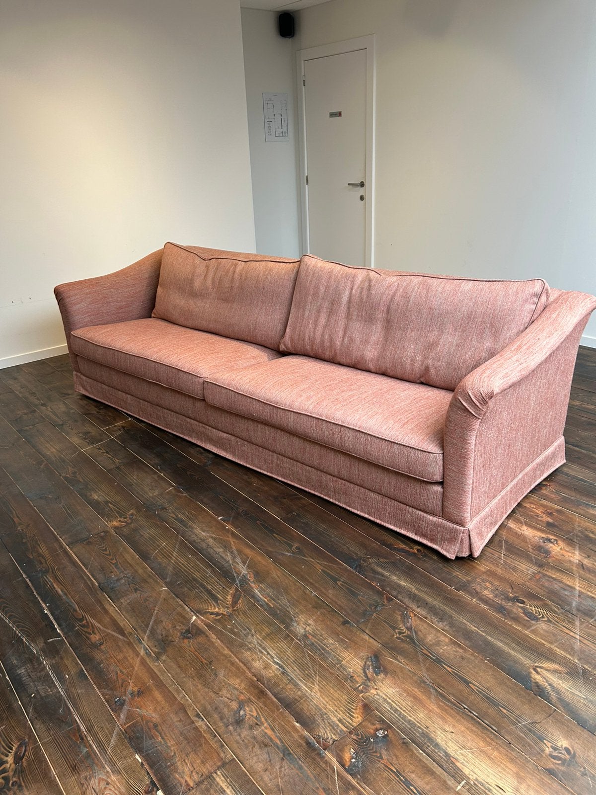 Showroom zetel charrell, Ophalen