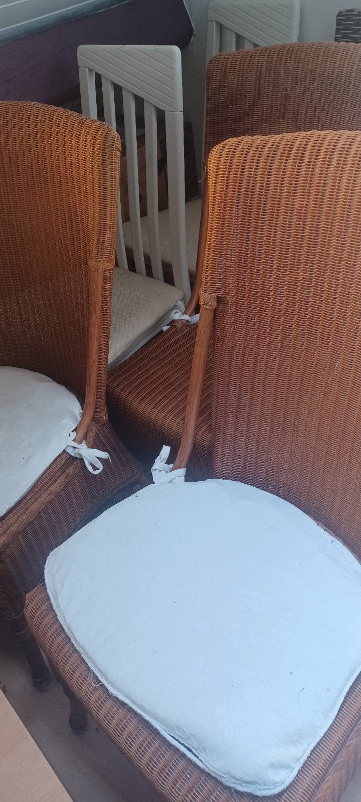 Stoelen gratis, Enlèvement