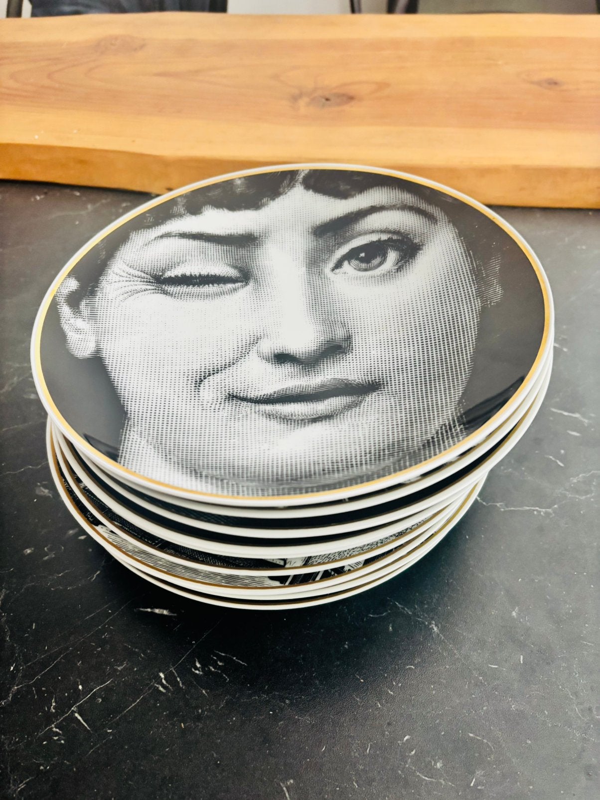 Uitzonderlijke Fornasetti/Rosenthal 9-delige collectie, Ophalen