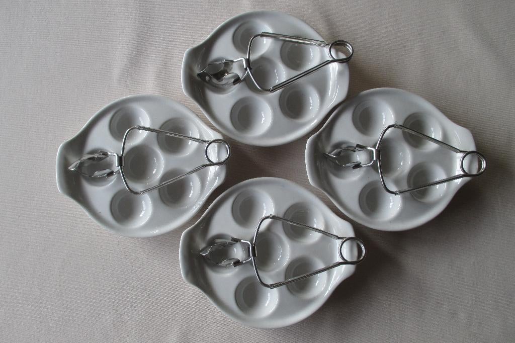 escargotservies - slakkenbordjes met tangetjes, Huis en Inrichting, Keuken | Servies, Porselein, Ophalen