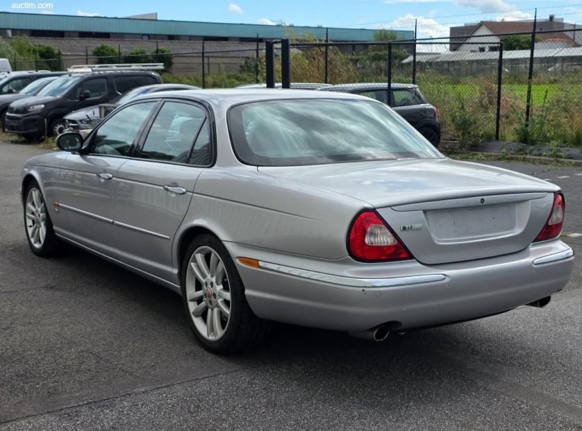 Jaguar XJR perfect onderhouden 4.2 V8 Supercharged, Auto's, Automaat, Achterwielaandrijving, 4200 cc, Leder