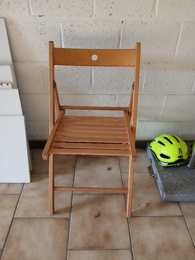 GRATIS: Ikea houten klapstoel, Ophalen, Gebruikt, Bruin, Eén