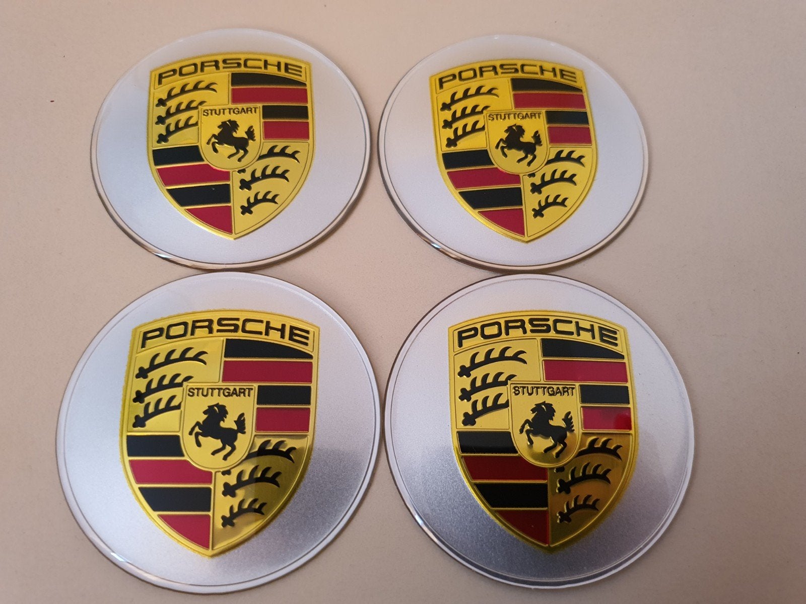 Porsche  stickers diameter 6,5 cm in zilver of zwart, Ophalen of Verzenden