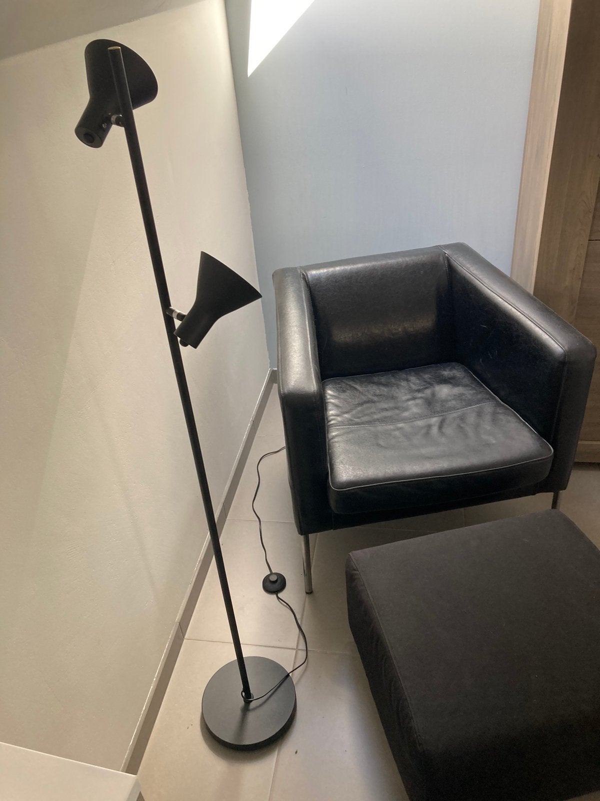Zetel poef en lamp - perfect leeshoekje, Huis en Inrichting, Ophalen, Zo goed als nieuw, Leer