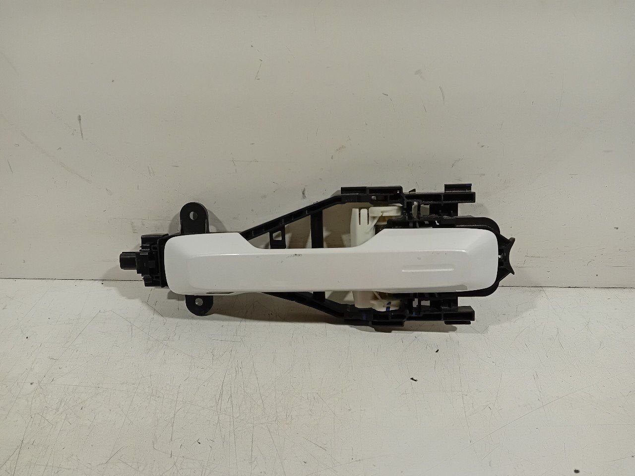 Portiergreep links achter Polestar Polestar, Onderdelen@venauto.nl, Van der Ven Autorecycling B.V., Ettenseweg 76, 4706 PB Roosendaal, The Netherlands