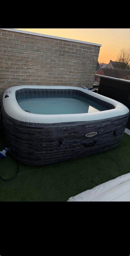 Intex Pure Spa Greystone Vierkant - 28452NP - 6 Personen, Ophalen, Zo goed als nieuw, Afdekzeil, Opblaasbaar
