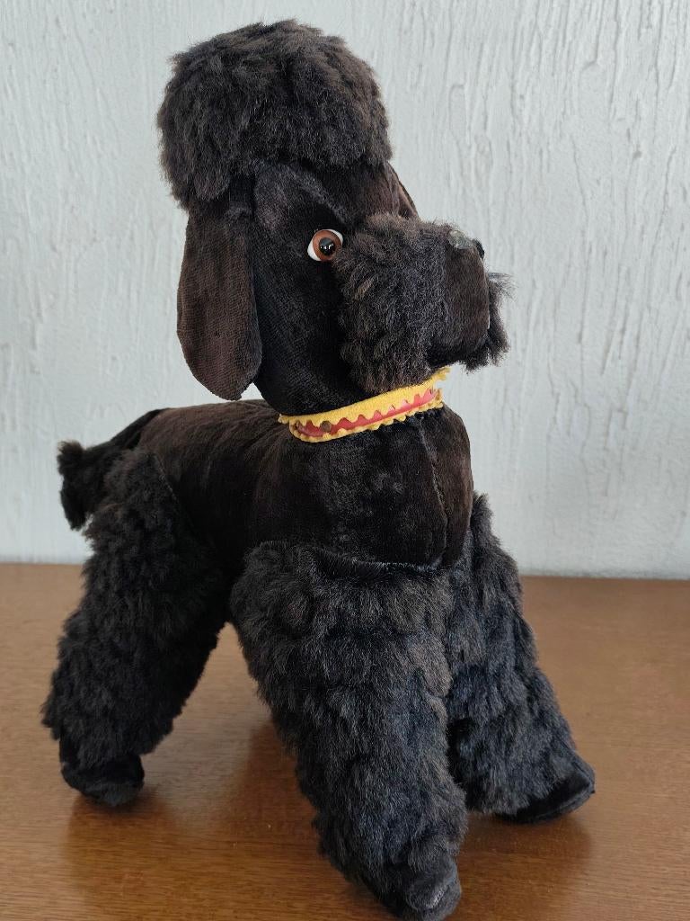 Caniche vintage (années 50/60 ) vraisemblablement en paille., Enlèvement ou Envoi, Utilisé, Chien ou Chat, Statue ou Figurine