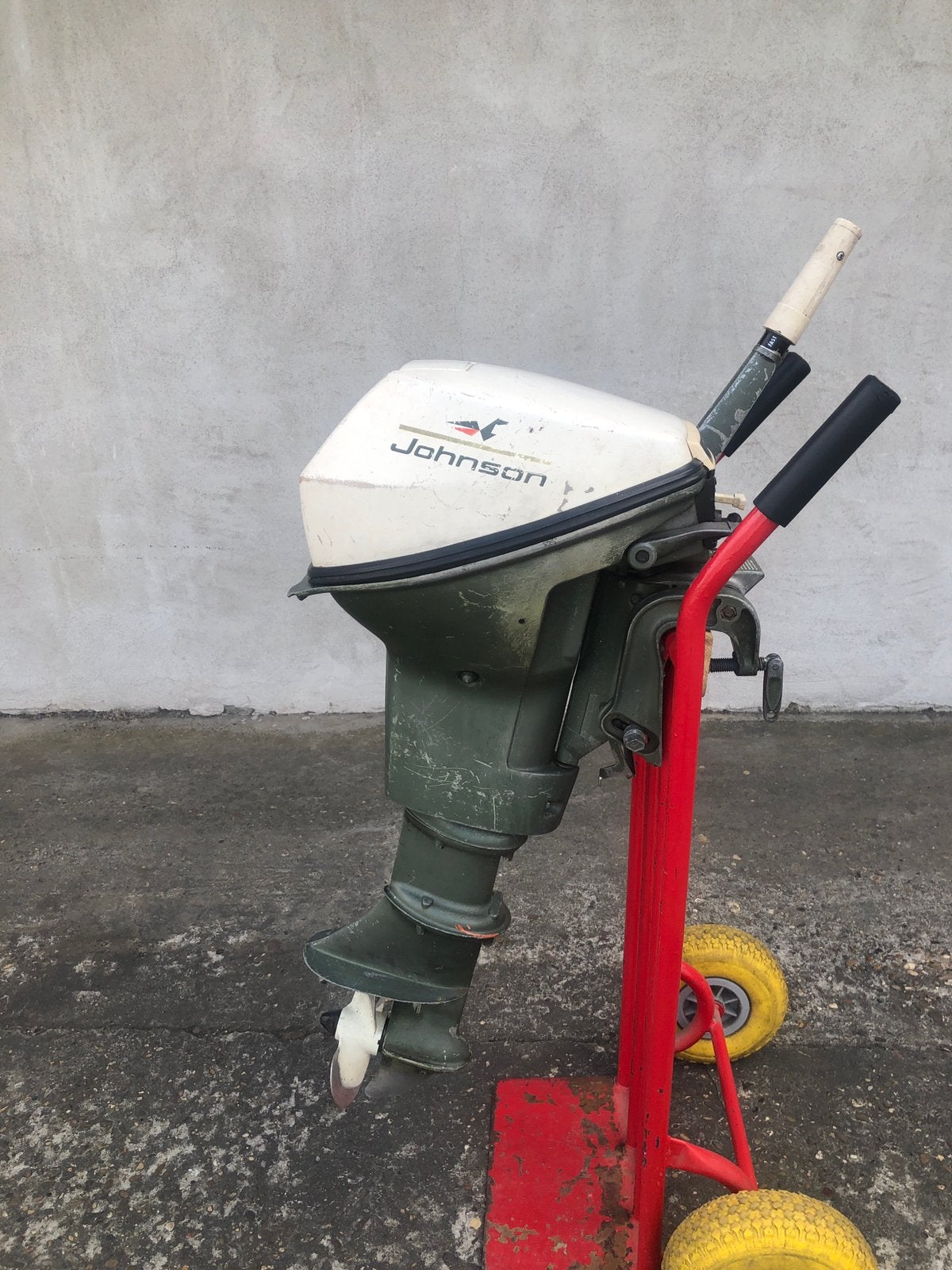 Jonhson 9.5 pk buitenboordmotor 2 takt, Watersport en Boten, Ophalen, Zo goed als nieuw, Buitenboordmotor