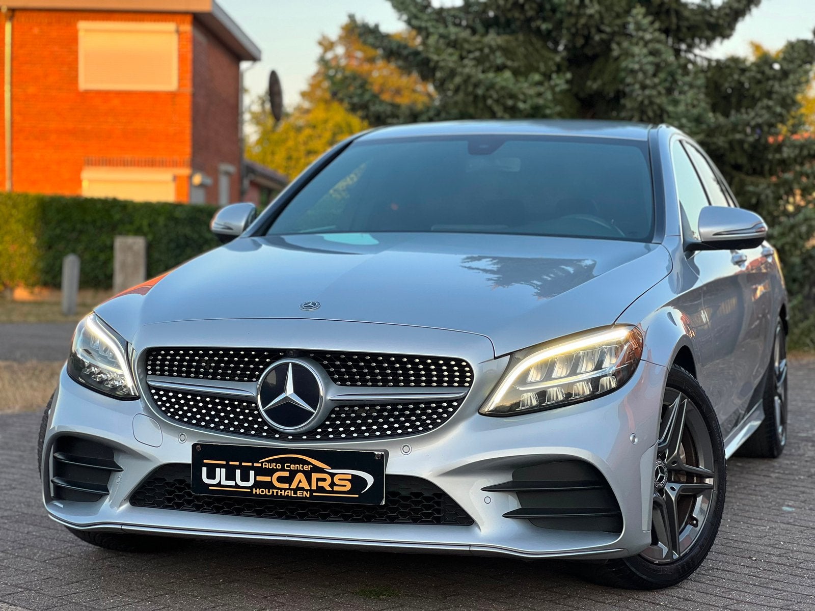 MERCEDES C 200 D AMG PACK / 2019 / LED / FACELIFT, Automaat, Dealer onderhouden, Leder, 5 deurs