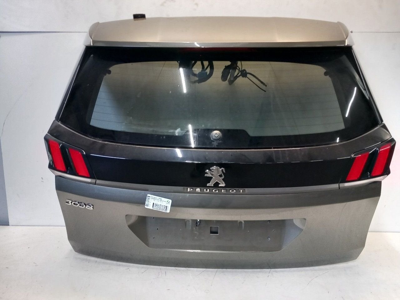 Achterklep Peugeot 3008, Onderdelen@venauto.nl, Van der Ven Autorecycling B.V., Gebruikt, Ettenseweg 76, 4706 PB Roosendaal, The Netherlands