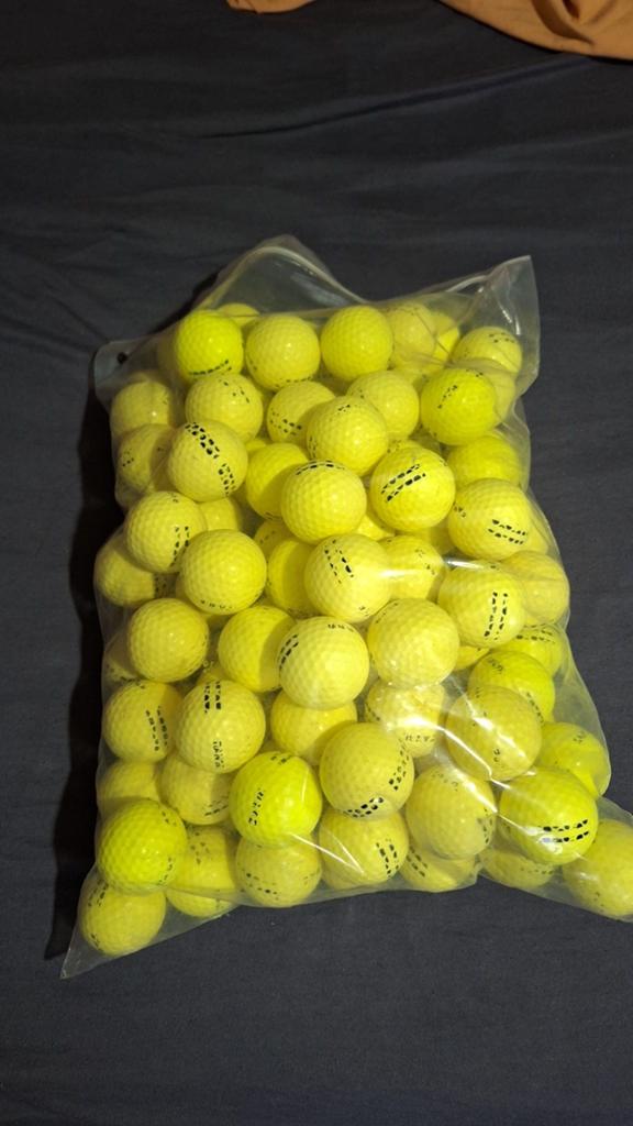 Golfballen, Sport en Fitness, Golf, Ophalen of Verzenden, Zo goed als nieuw, Bal(len)