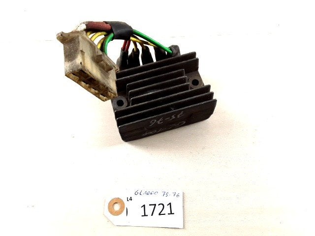 GL1000 1975 - 1976 Honda Spanningsregelaar D1-37674, Motoren