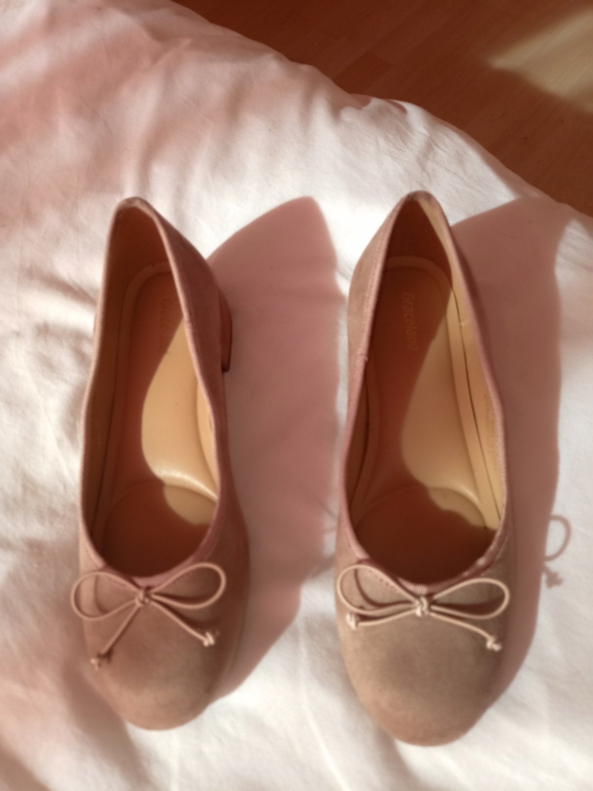 suede ballerinas 37, Bijoux, Sacs & Beauté, Enlèvement ou Envoi, Beige