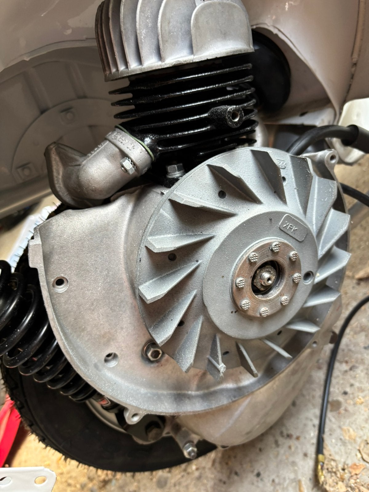 Gezocht, vespa motor v5a1m, Enlèvement, Comme neuf