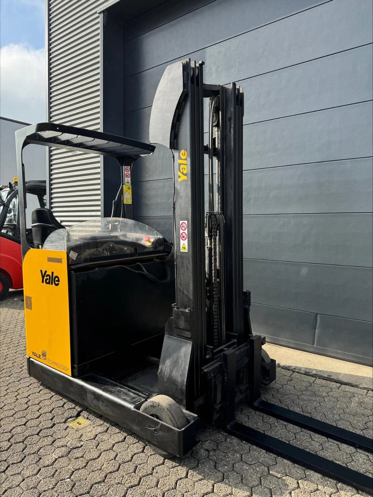 Yale reachtruck MR16 1,6 ton reachtruck, 1000 à 2000 kg, Électrique, Chariot élévateur pour allées étroites, Yale