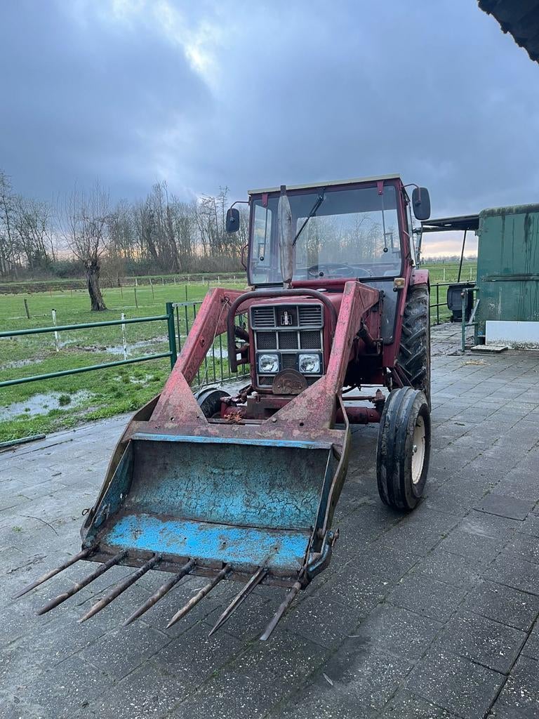 Case 633 met voorlader, Ophalen